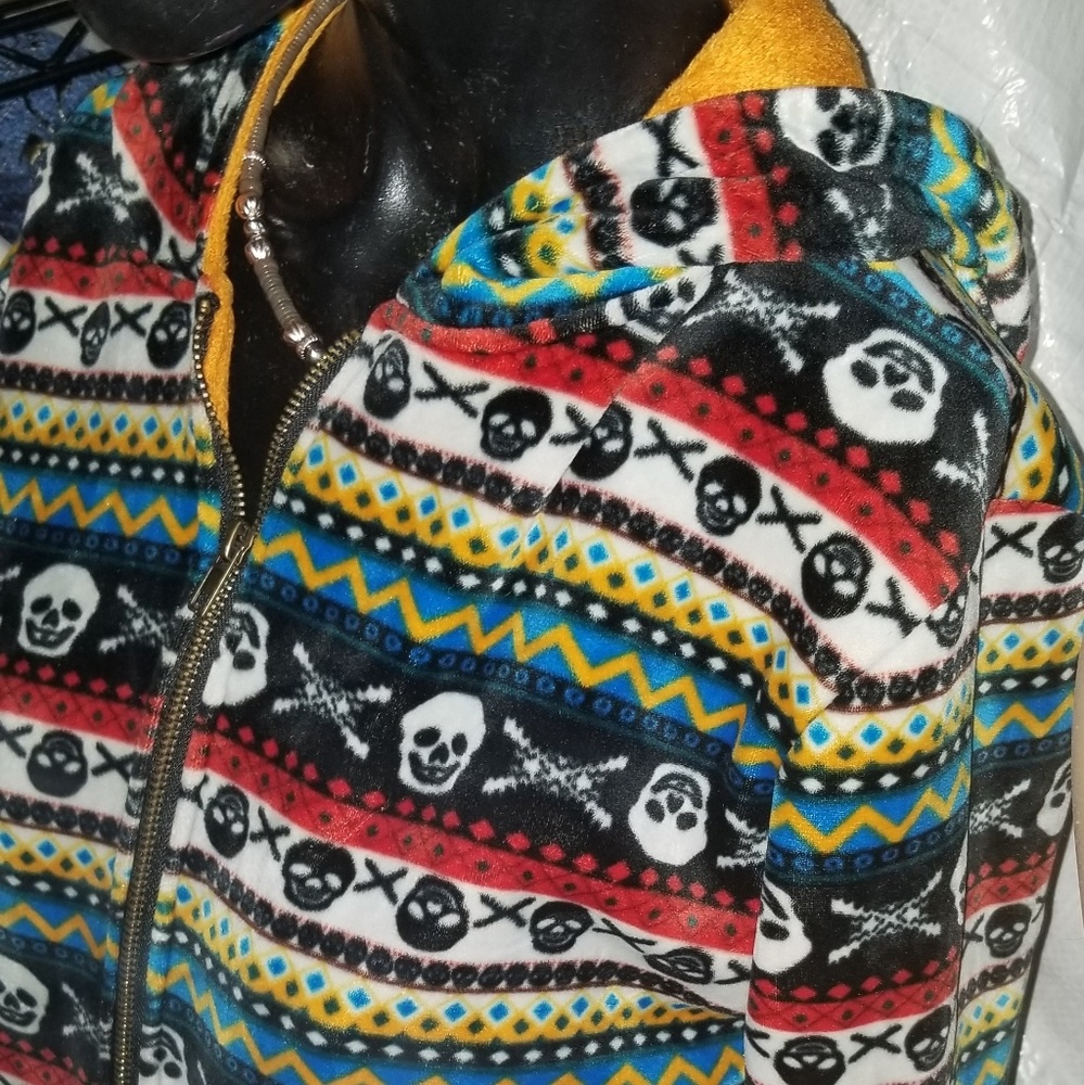 Sweater - Picture 2 of 5